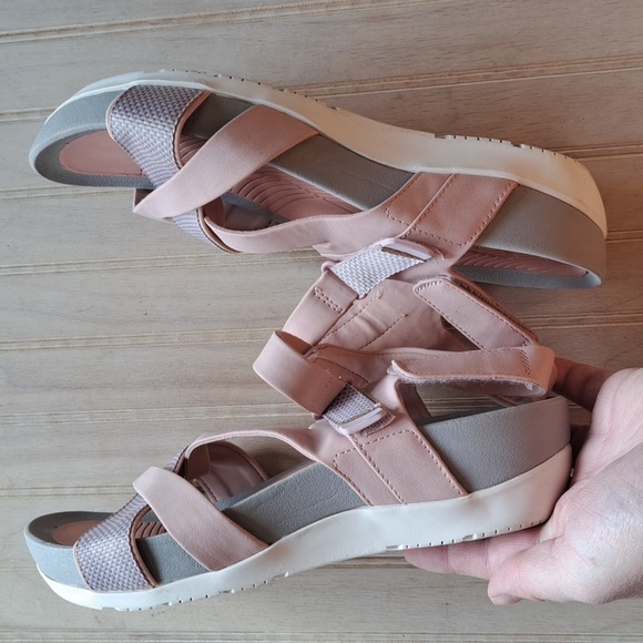 BareTraps Alaina Strappy Athletic Sporty Comfy Flatform Causal Support Sandals - Picture 12 of 12